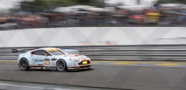 Aston martin araba le mans 2013
