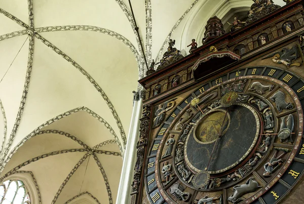 天文時計聖メアリー教会ロストック — ストック写真