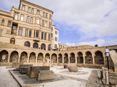 avlu ile lapidarium içinde icheri Sarayı (eski şehir), Bakü, Azerbaycan