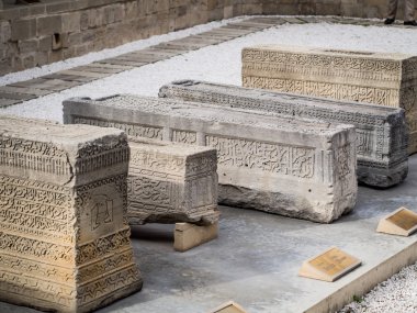 mezar taşları bir avlu, Bakü, Azerbaycan