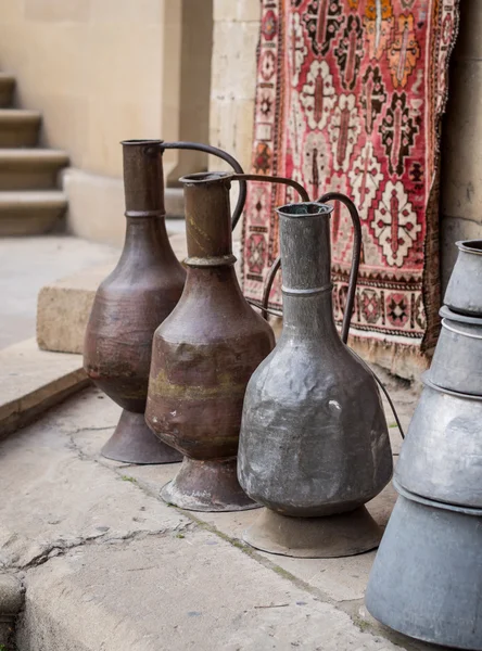 Behälter und andere Souvenirs, baku, azerbaijan — Stockfoto