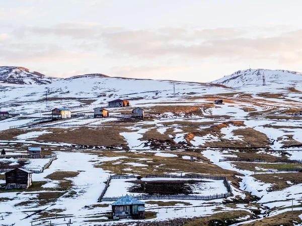 Casas em montanhas — Fotografia de Stock