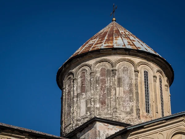 GELATI, GEORGIA - OCTOBER 31: Gelati, a monastic complex close to Kutaisi, Imereti region, Georgia on October 31, 2013. Gelati is a UNESCO heritage site since 1994 — Stock Photo, Image