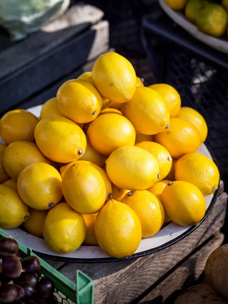 Fresh lemons — Stock Photo, Image