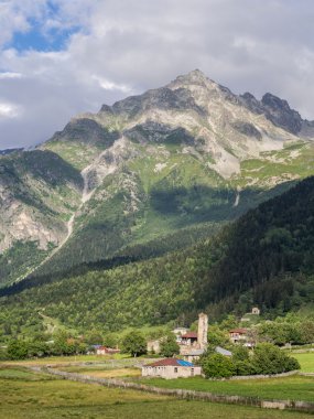 üst svaneti, Gürcistan'ın adishi Köyü