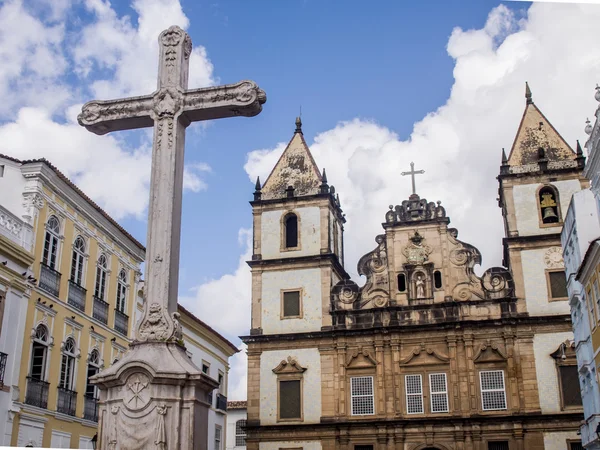 SALVADOR, BRAZIL - AUGUST 01: Sao Francisco church in the historical center of Salvador on August 01, 2012. Soa Francisco church is one of the most recognizable buildings of Bahia Region — Stock Photo, Image