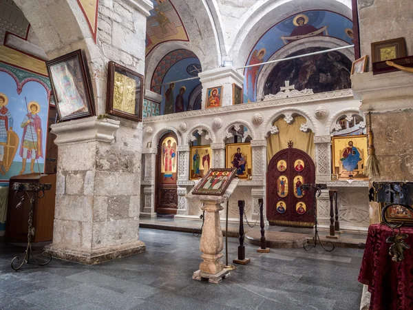 GELATI, GEORGIA - JULY 16: Gelati monastery close to Kutaisi, Georgia, Transcaucasia, on July 16, 2013. Gelati is a major attraction of the region — Stock Photo, Image