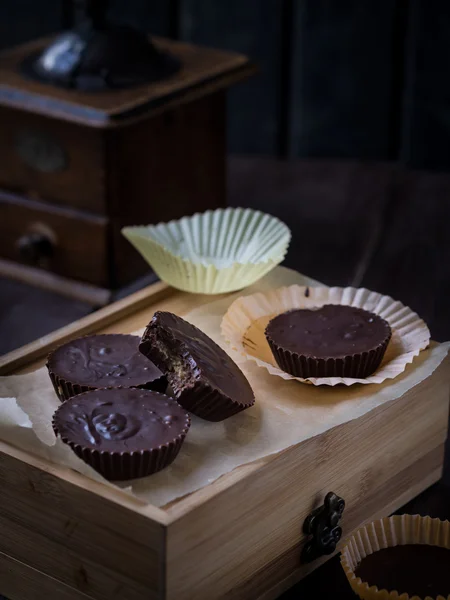 Zelfgemaakte pindakaas bekers — Stockfoto