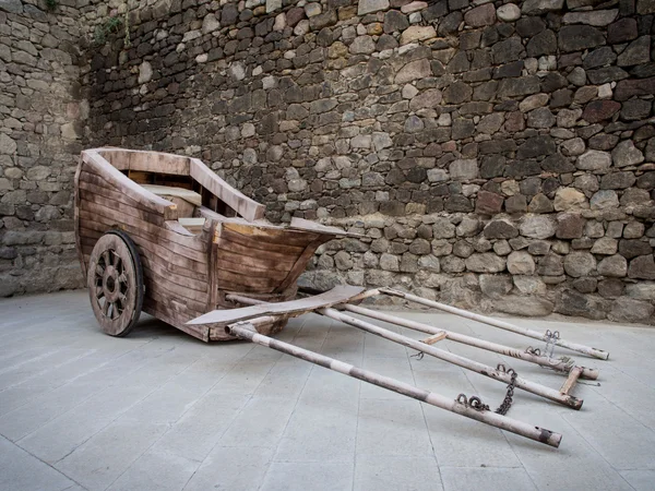 Vecchia carrozza nel centro storico (Castello Rabati) ad Akhaltsikhe — Foto Stock