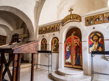 david gareja - kaya kesme Gürcü Ortodoks Manastırı kompleksi içinde