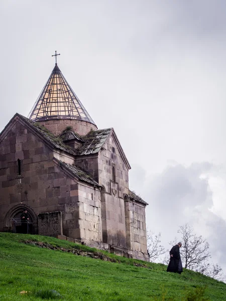 A mindenit Örményország - április 13-án: goshavank kolostor április 13., 2013. goshavank komplexum épült a 12-13. század, melyik ideiglenes tákolmány ez egy népszerű idegenforgalmi célpont, jó állapotban maradt — Stock Fotó