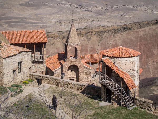 David Gareja, un complejo de monasterios ortodoxos georgianos tallados en roca — Foto de Stock