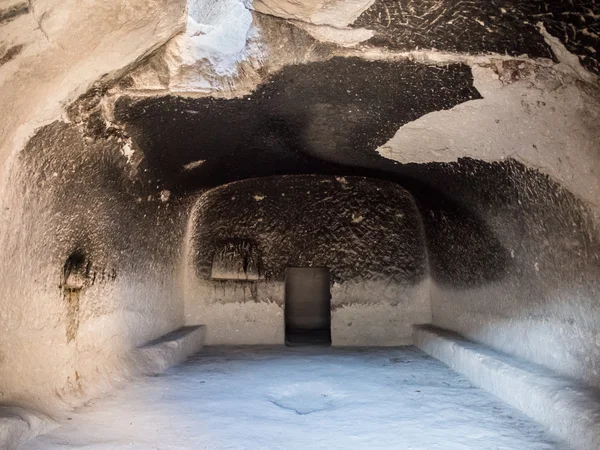 Cueva de Vardzia ciudad-monasterio en Georgia — Foto de Stock