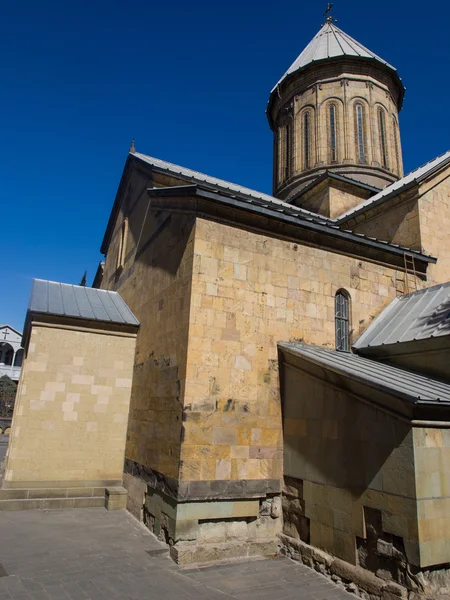 트빌리시, 조오지 아-10 월 5: 트빌리시, 조오지 아에서에서 2012 년 10 월 5 일에 성모 마리아 metekhi 교회. 버진 메리 metekhi 교회는 조지아의 수도의 상징 중 하나 — 스톡 사진