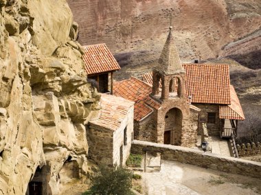 David gareja, Gürcü Ortodoks Manastırı kaya kesme