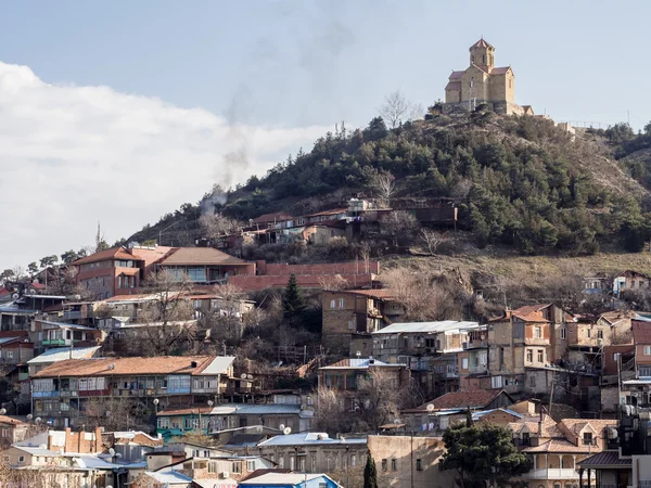 TBILISI, GEORGIA - MARCH 01, 2014: The old town of Tbilisi, the capital of Georgia. The old town is famous for its typical colorful architecture — Stock Photo, Image