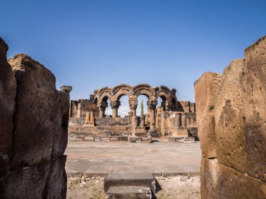 zvartnots Katedrali Ermenistan'ın kalıntıları.