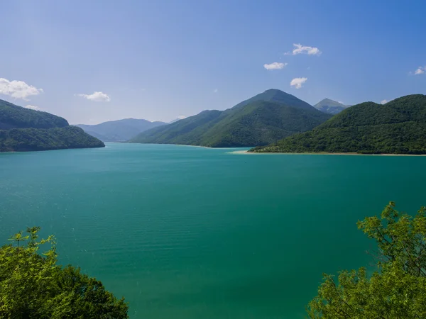 Zhinvali vattenreservoar i Georgien — Stockfoto