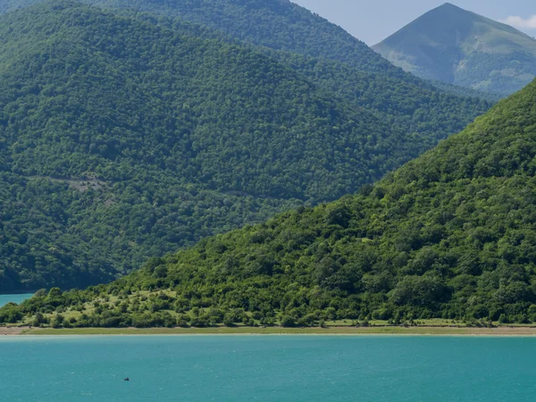 Zhinvali vattenreservoar i Georgien — Stockfoto