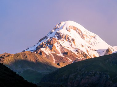 Gürcistan 'daki Kazbek Dağı