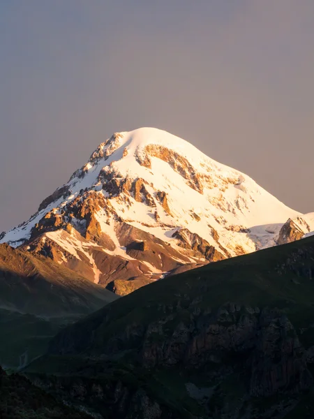 Monte Kazbek na Geórgia — Fotografia de Stock