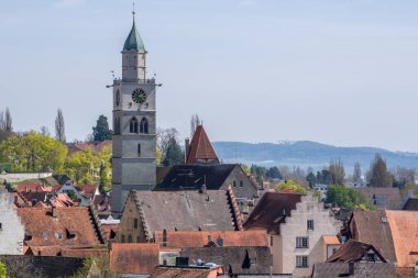Berlingen Panoramik Manzarası mavi gökyüzü ile güzel Constance Gölü
