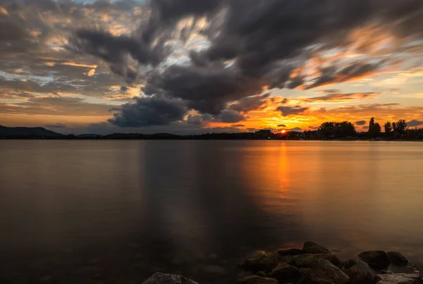 Dramatic Colorful Cloudy Sky Sunset Lake Constance — Fotografia de Stock