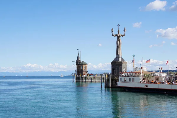 Konstanzer Hafeneinfahrt Herbst Mit Blick Auf Imperia Stockfoto