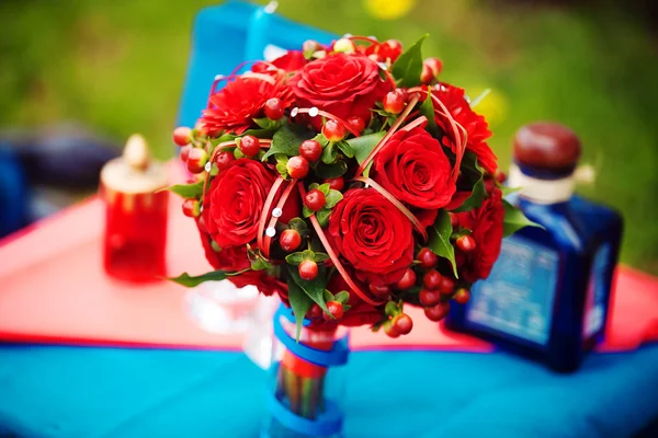 Ramo de boda rojo — Foto de Stock