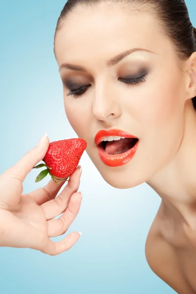 Hunger for berries. — Stock Photo, Image