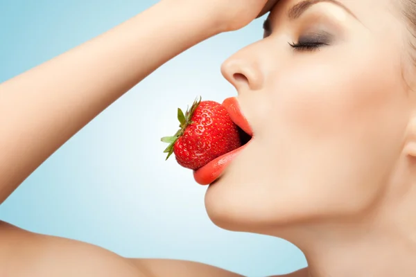 Red-ripe temptation. — Stock Photo, Image