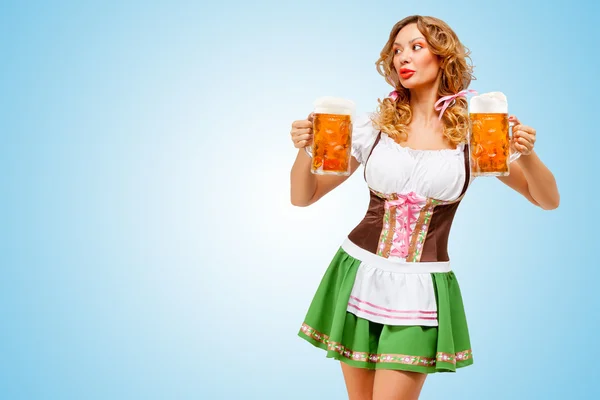 Serveuse Oktoberfest . — Photo