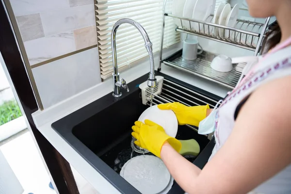 Attractive Hands Woman Washing Dishes While Doing Cleaning Kitchen Sink — Stock Photo, Image