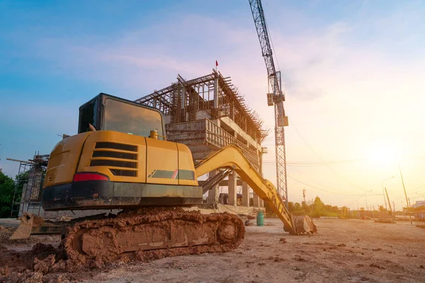 Excavator Construction Site Sunset Sky Background Unfinished Construction Site — Stock Photo, Image