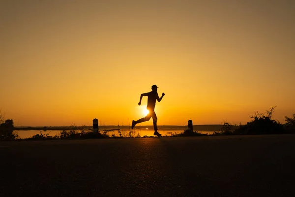 Athletische Läufer Beginnen Mit Dem Training Auf Fitness Tracker Oder — Stockfoto