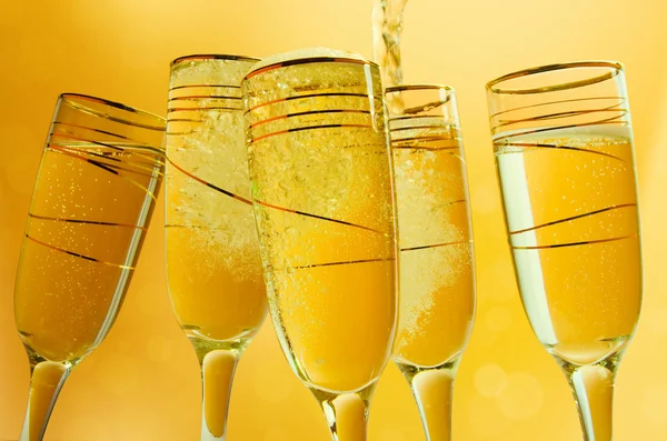 Champagne spatten. goud — Stockfoto