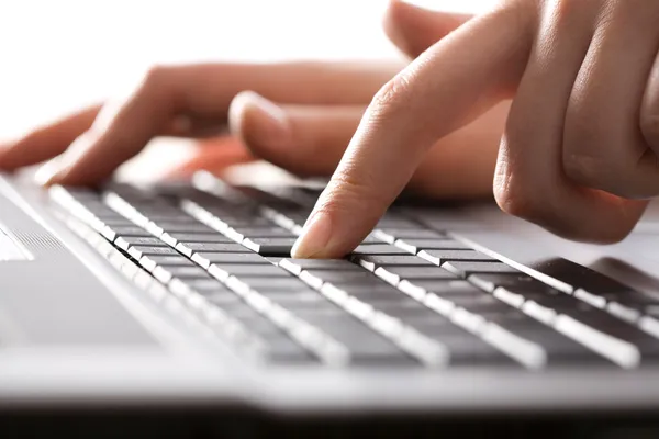 Hands over keyboard — Stock Photo, Image