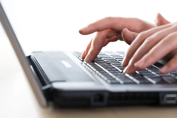 Hands over keyboard — Stock Photo, Image