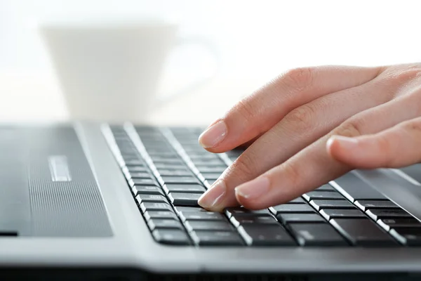 Typing hand — Stock Photo, Image