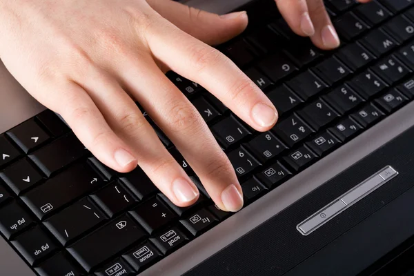 Hands over keyboard — Stock Photo, Image