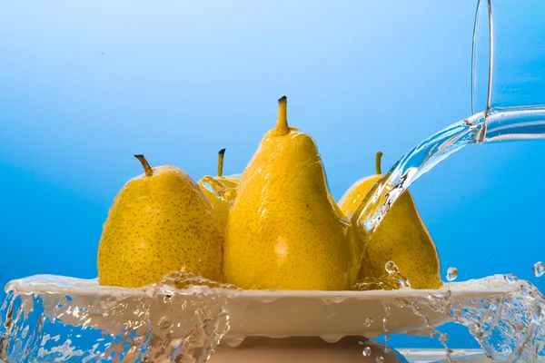 Washing pears