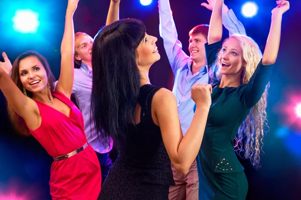 Jóvenes en la fiesta — Foto de Stock