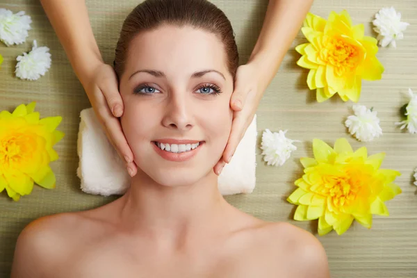 Woman in spa salon — Stock Photo, Image