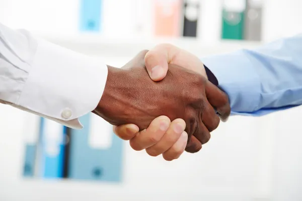 Businessmen shaking hands — Stock Photo, Image