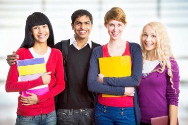 mutlu öğrenci grubu