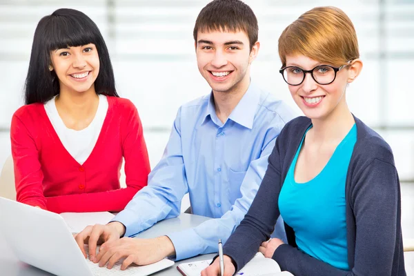 Jonge studenten — Stockfoto