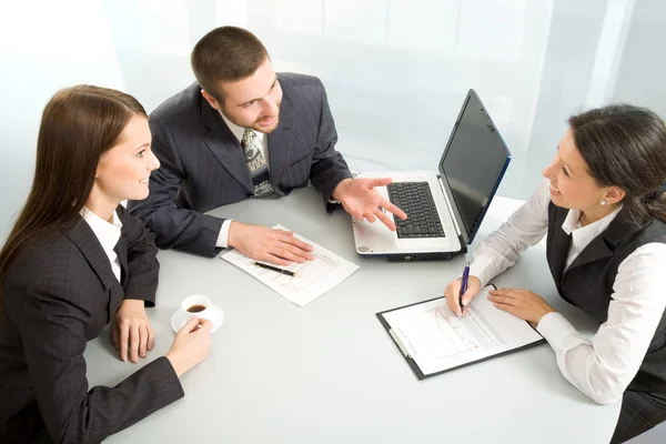 Business team op vergadering — Stockfoto