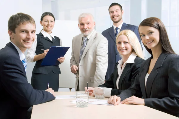 El jefe y su equipo — Foto de Stock