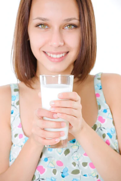 Chica con vaso de leche — Foto de Stock