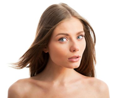 güzel kadın yarım giyinmiş